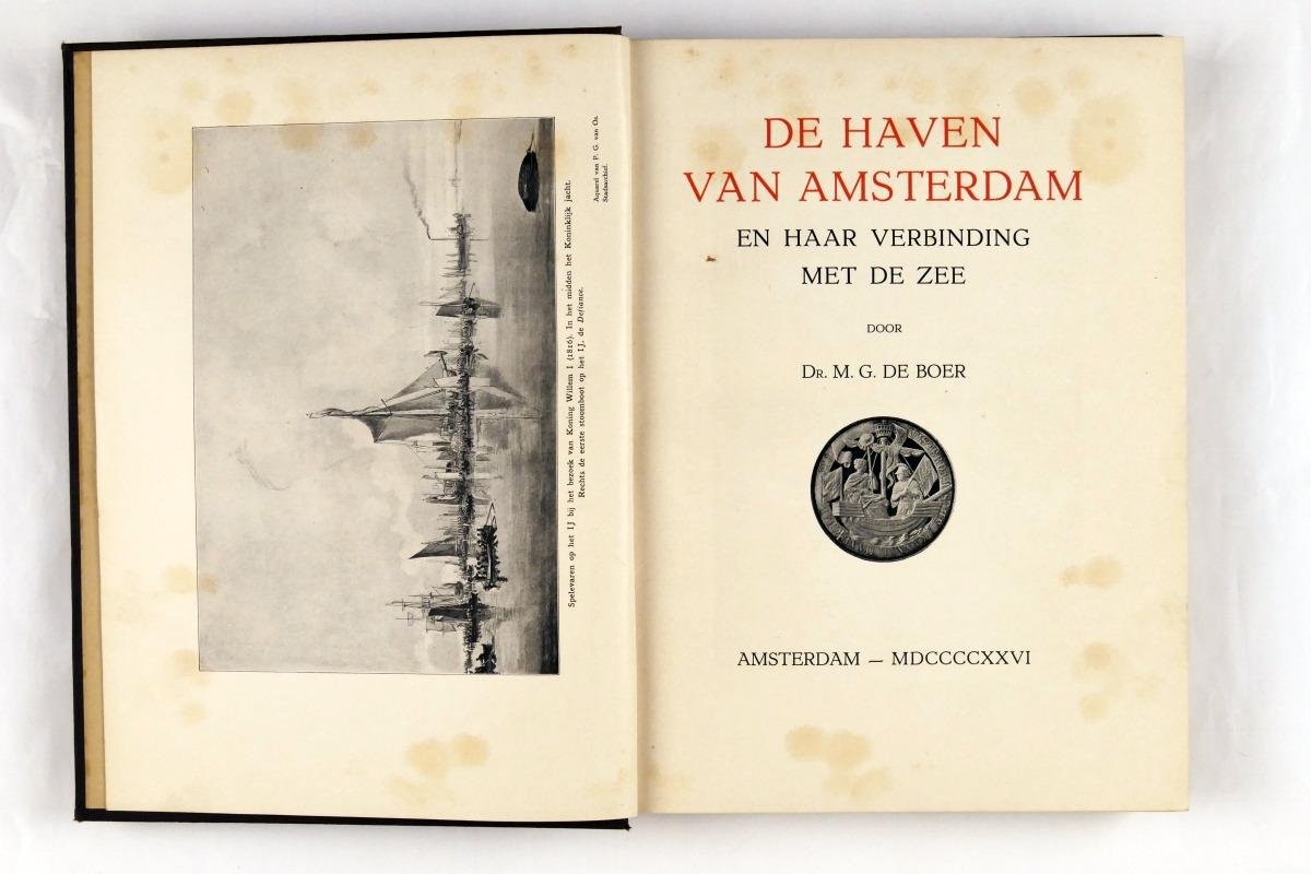 Boer, D.M.G. de - De haven van Amsterdam en haar verbinding met de zee (3 foto's)