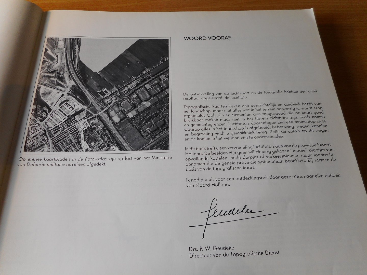  - Foto-atlas Noord-Holland. 300+ luchtfoto's van dorpen en steden in Noord-Holland