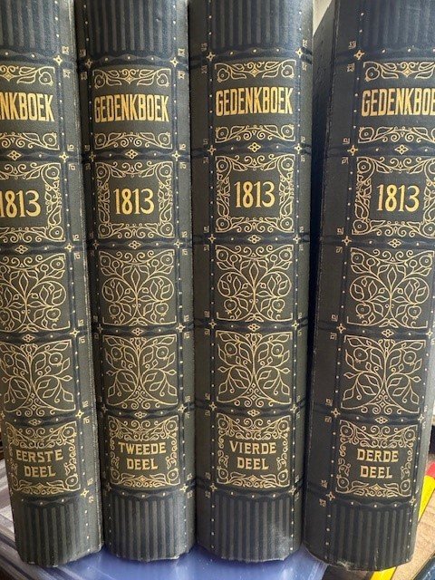KOOLEMANS BEIJNEN, G.J.W., - Historisch Gedenkboek 1813 der herstelling van Neerlands onafhankelijkheid in 1813. Uitgegeven onder het patronaat der commissie voor geschied- en oudheidkunde van de Maatschappij der Nederlandsche Letterkunde.