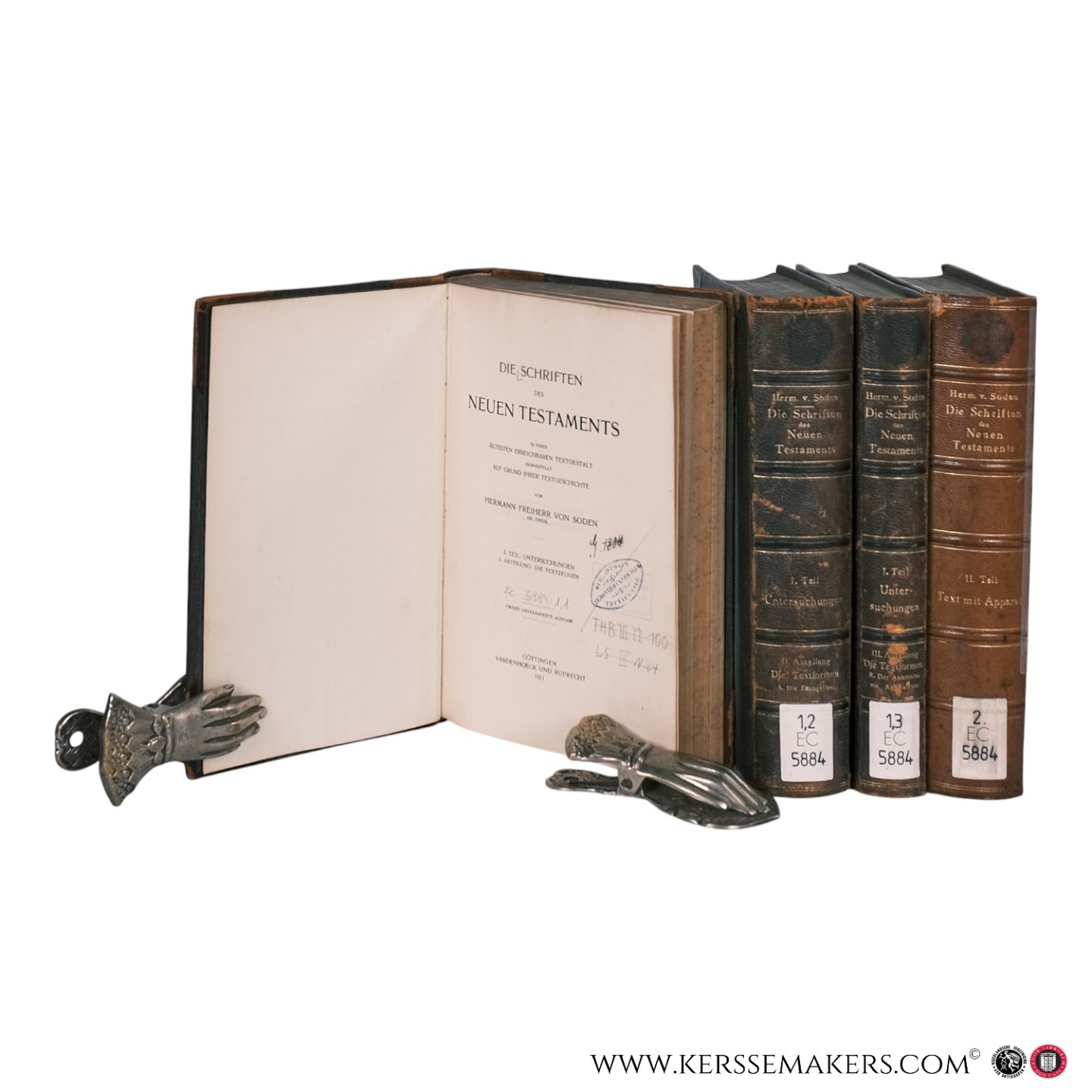Soden, Hermann Freiherr von. - Die Schriften des Neuen Testaments in ihrer ältesten erreichbaren Textgestalt, hergestellt auf Grund ihrer Textgeschichte. [ 2 volumes in 4 bindings - Von Soden's major edition of the Greek text of the New Testament ].