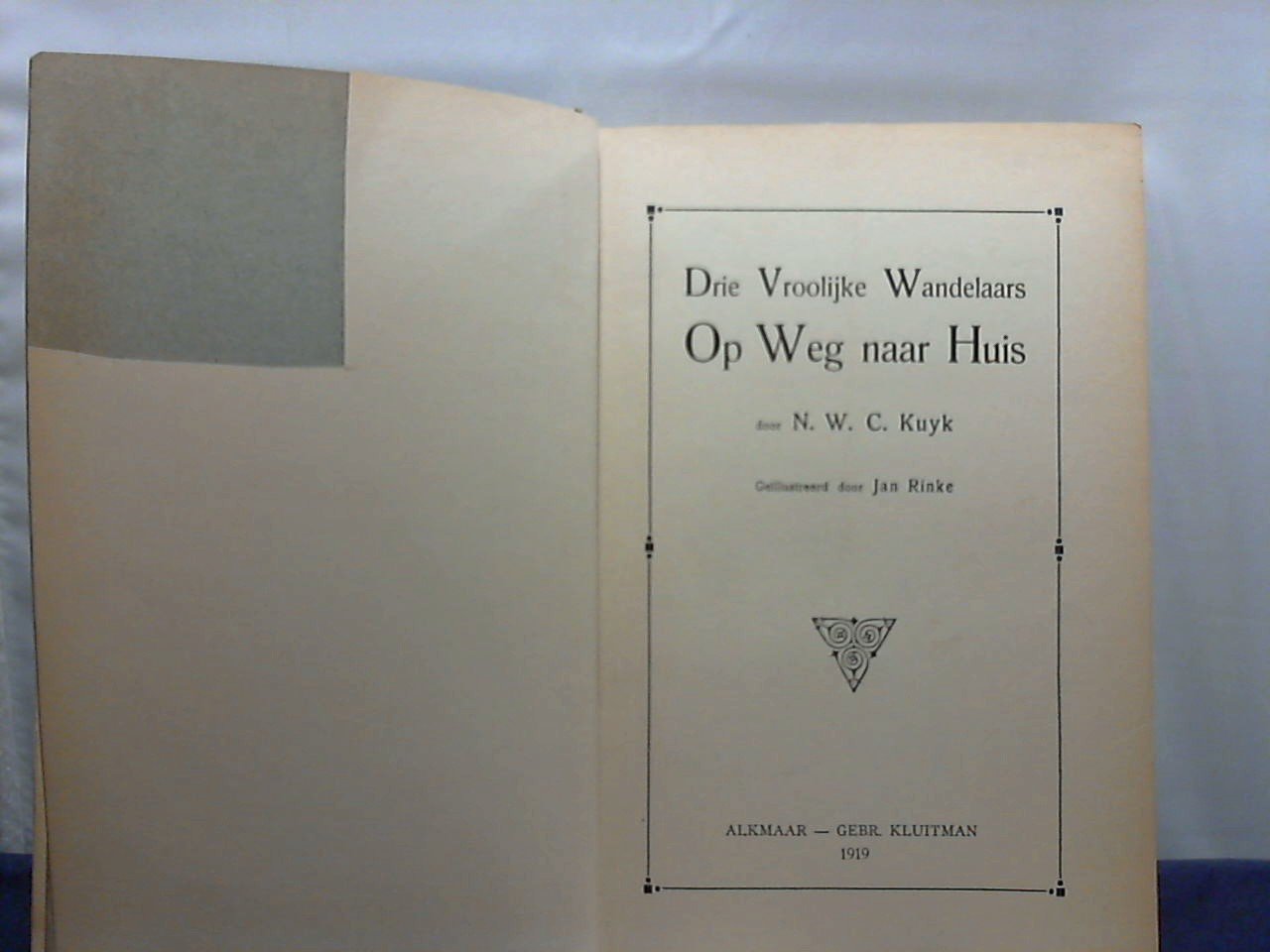 Kuyk N.W.C, illustraties Jan Rinke - Drie vroolijke wandelaars op weg naar huis