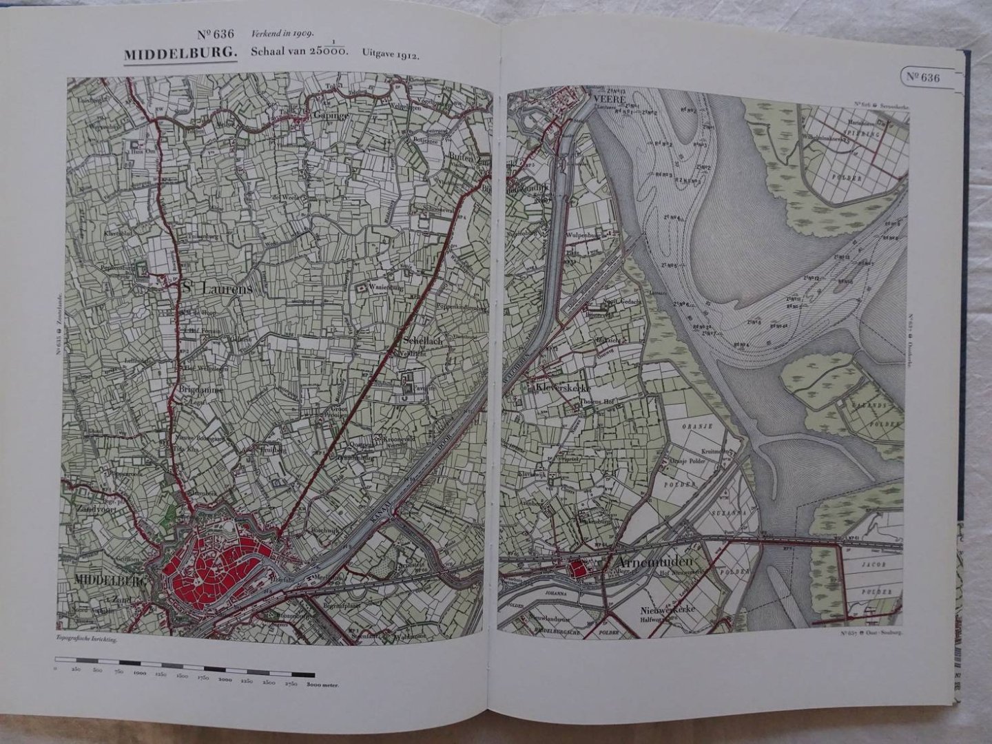 Jacobusse, Chiel, Anoek van der Leest & Huib Stam. - Grote historische topografische atlas Zeeland. Schaal 1: 25.000.