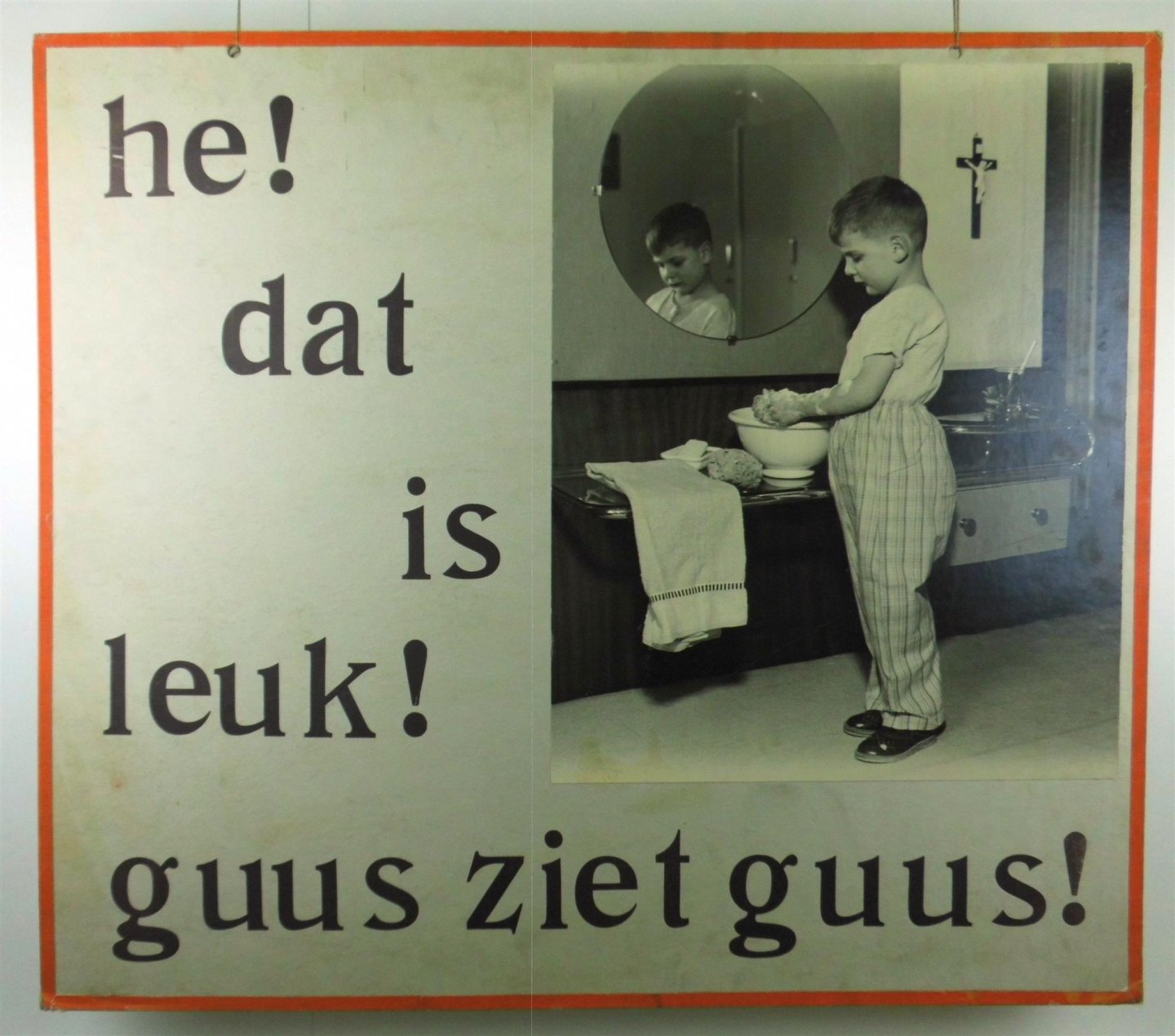 Mol, B., FOTO M.A.J. van Bommel - ( SCHOOLPLAAT ) . LEES MEE . He! dat is leuk! Guus ziet Guus!