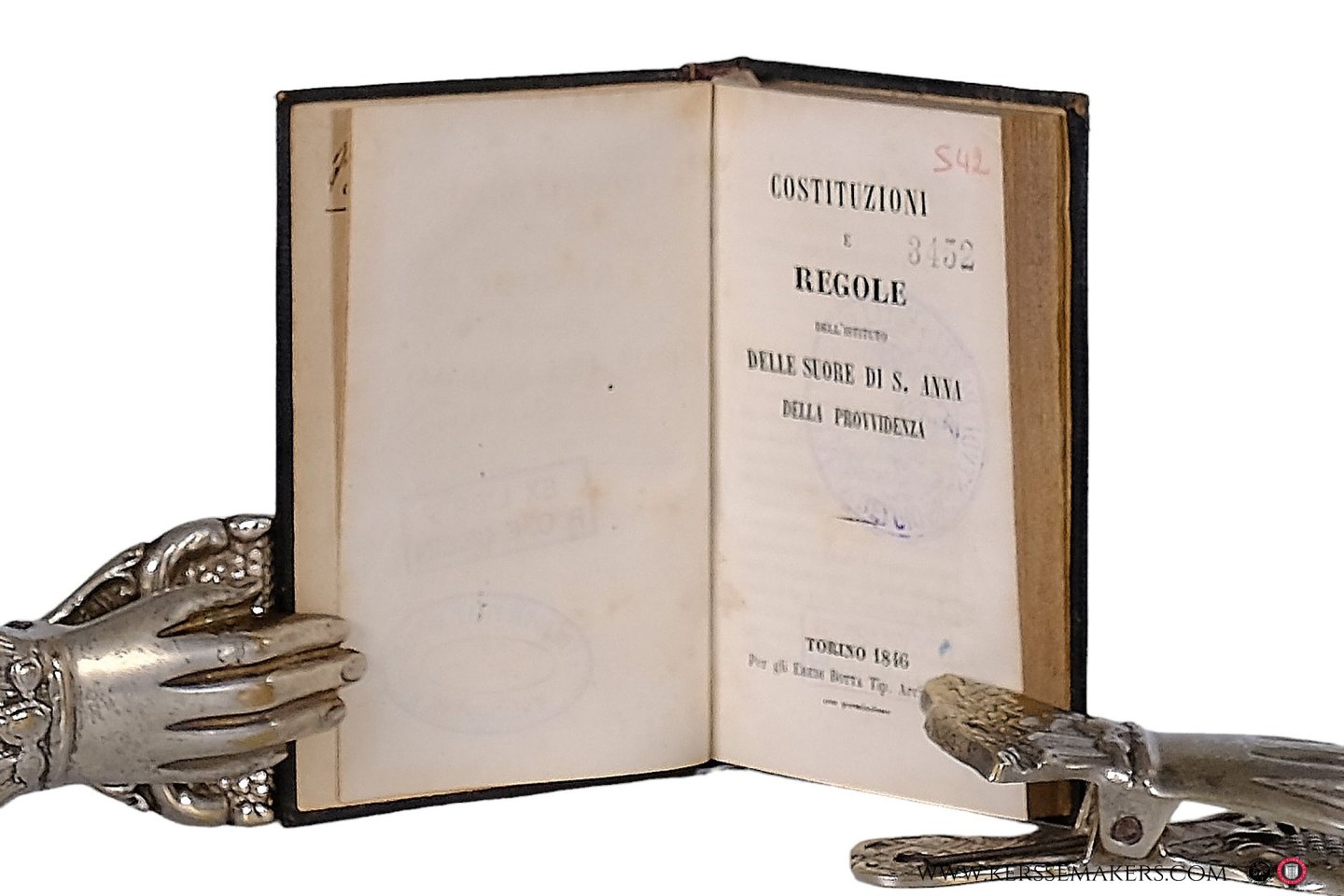 Anna, S. - Costituzioni e regole dell'istituto delle suore di S. Anna della provvidenza.