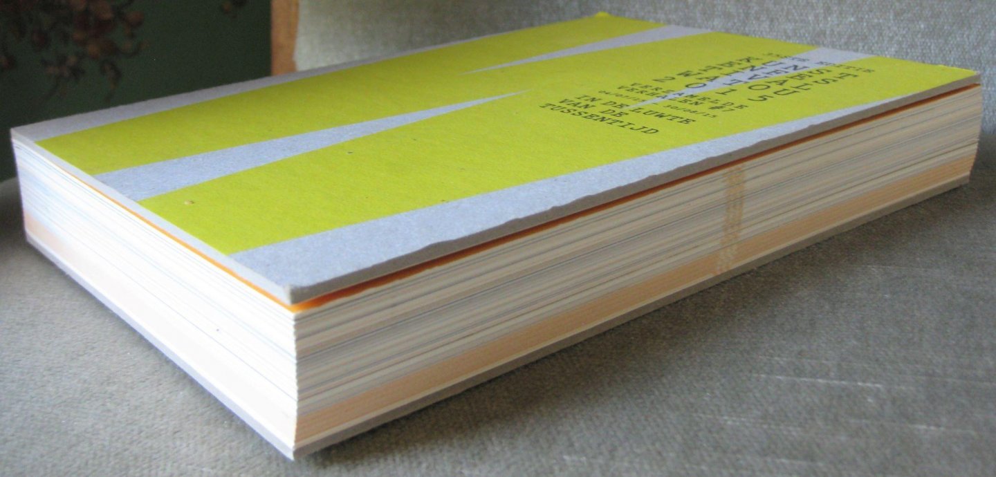 Campert, Hertmans, Szymborska, Vranken, Visch, Karhof, Fabre, Perbos, Beukering, Isaacs, Antoine, Leeuwen, Krog, Roelink, Verhelst, Hassan, Kopland, Jansma, Kintera, Hepler, Cupere, Schute, Warhol - Kunstenfestival Watou 2015  -  Verzamelde verhalen # 7   -  In de luwte van de tijd