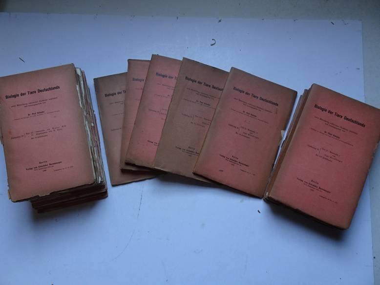Schulze, Paul. - Biologie der Tiere Deutschlands, 35 vols. 1922-1932.