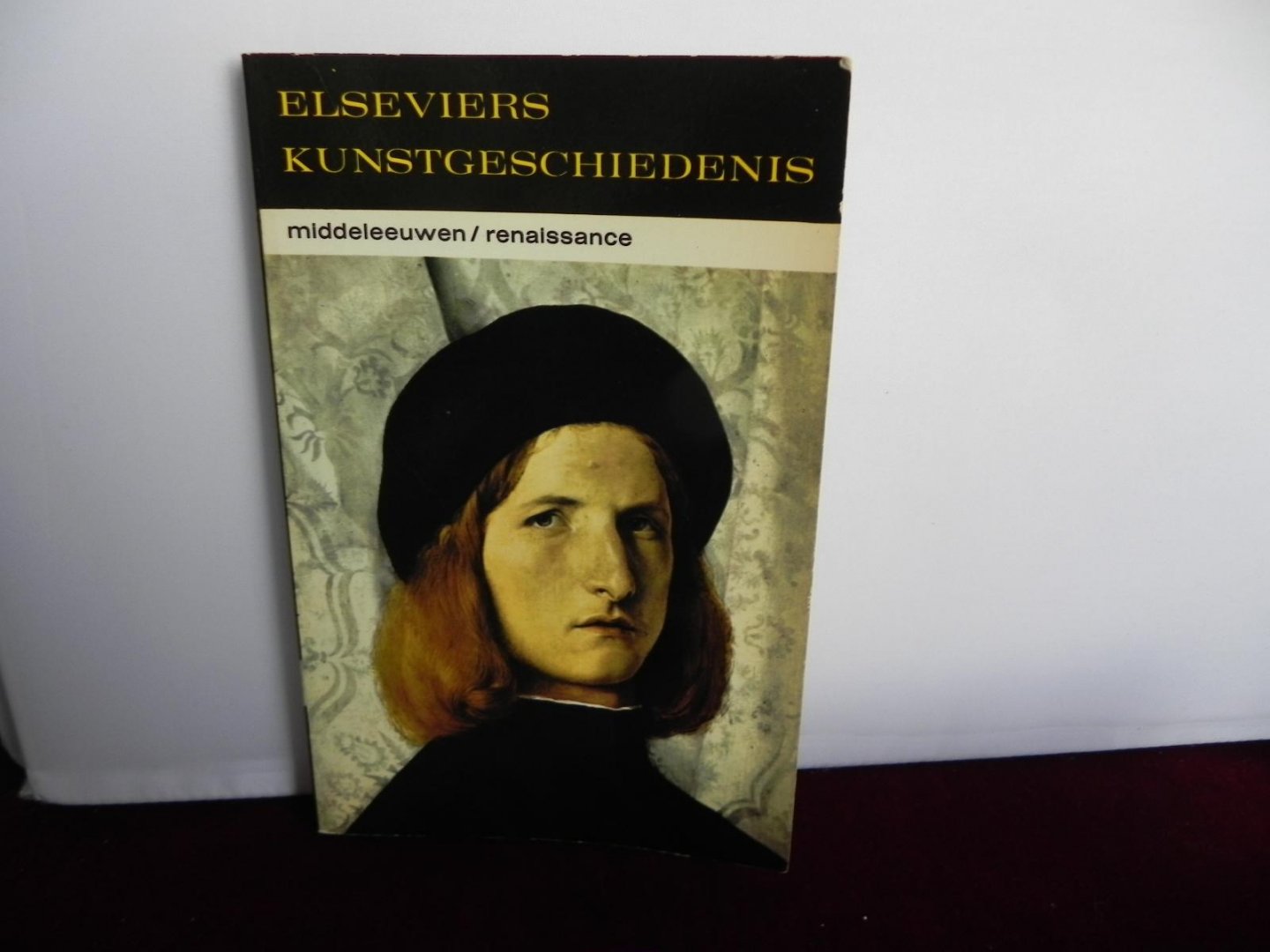 vertaald door Lakerveld - Elseviers kunstgeschiedenis Middeleeuwen en renaissance