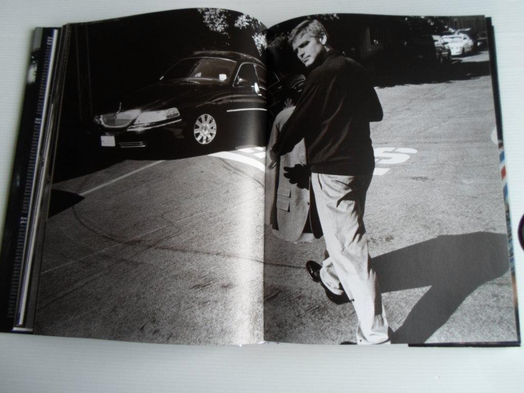 Mario Testino - Mario Testino Let me in!