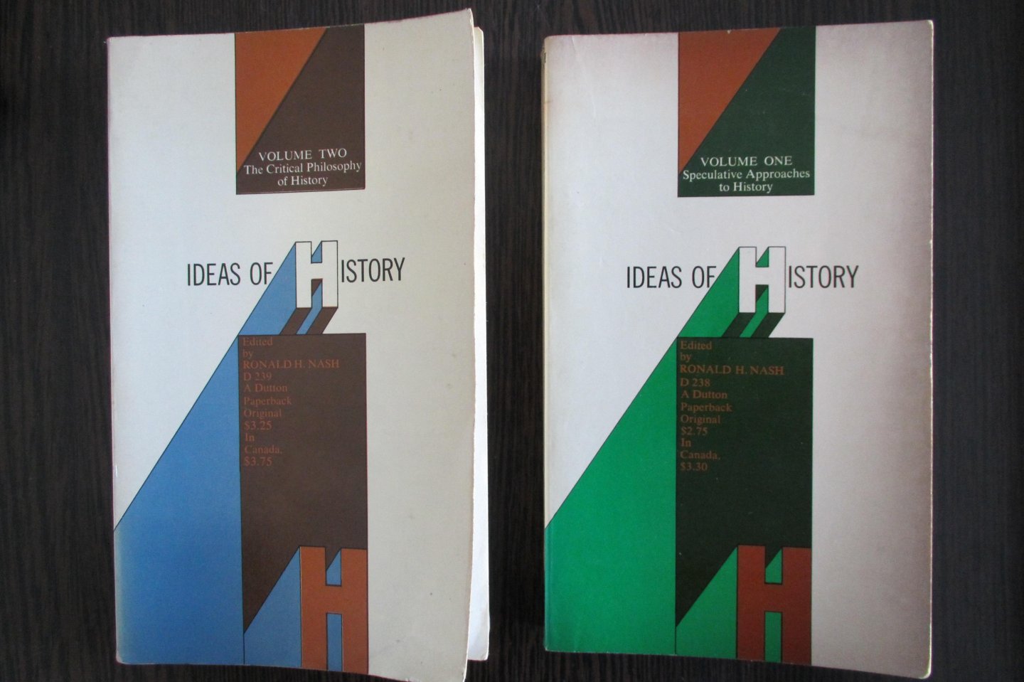 Ronald H. Nash - Ideas of History deel 1 en 2  - Speculative approaches to History  (deel 1) en The critical Philosophy of History (deel 2)