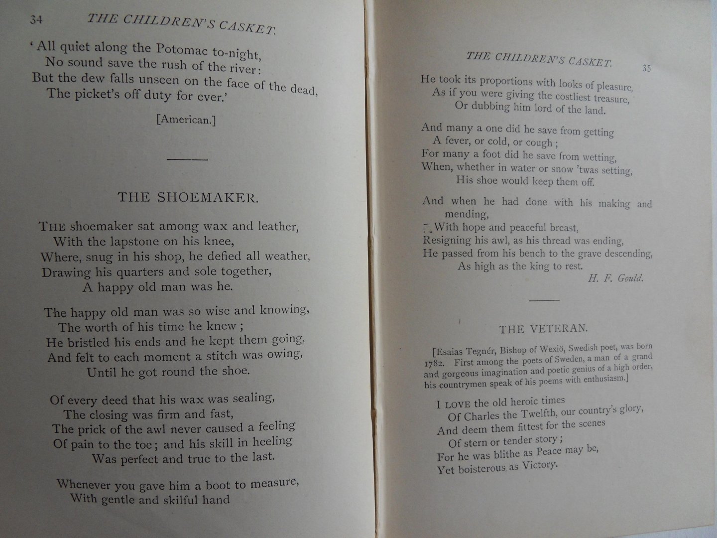 Hone, Annie M. [ Compiled by ]. - The Children`s Casket. - Favourite Poems for Recitation.