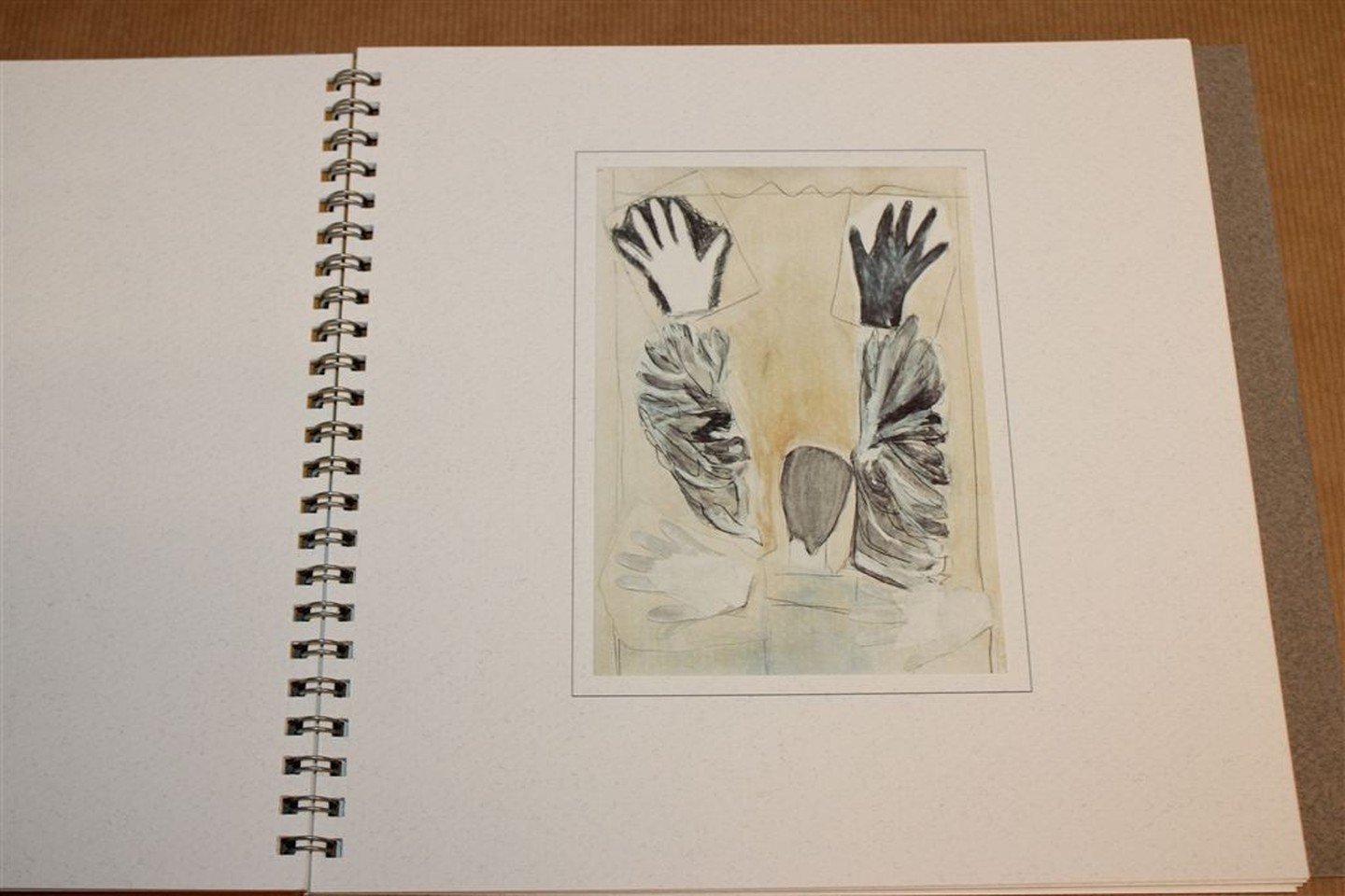 Estrellita Bartelsman, Riet van der Linden, Annie Wright, Fred van Riel, Stichting Voorzieningsfonds voor Kunstenaars - Afscheid en vertrek Gesgigneerd met opdracht door: Estrellita Bartelsman. Dit is genummerd ex. 15.