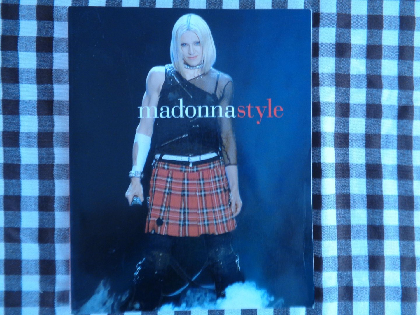 Clerk, Carol - Madonnastyle