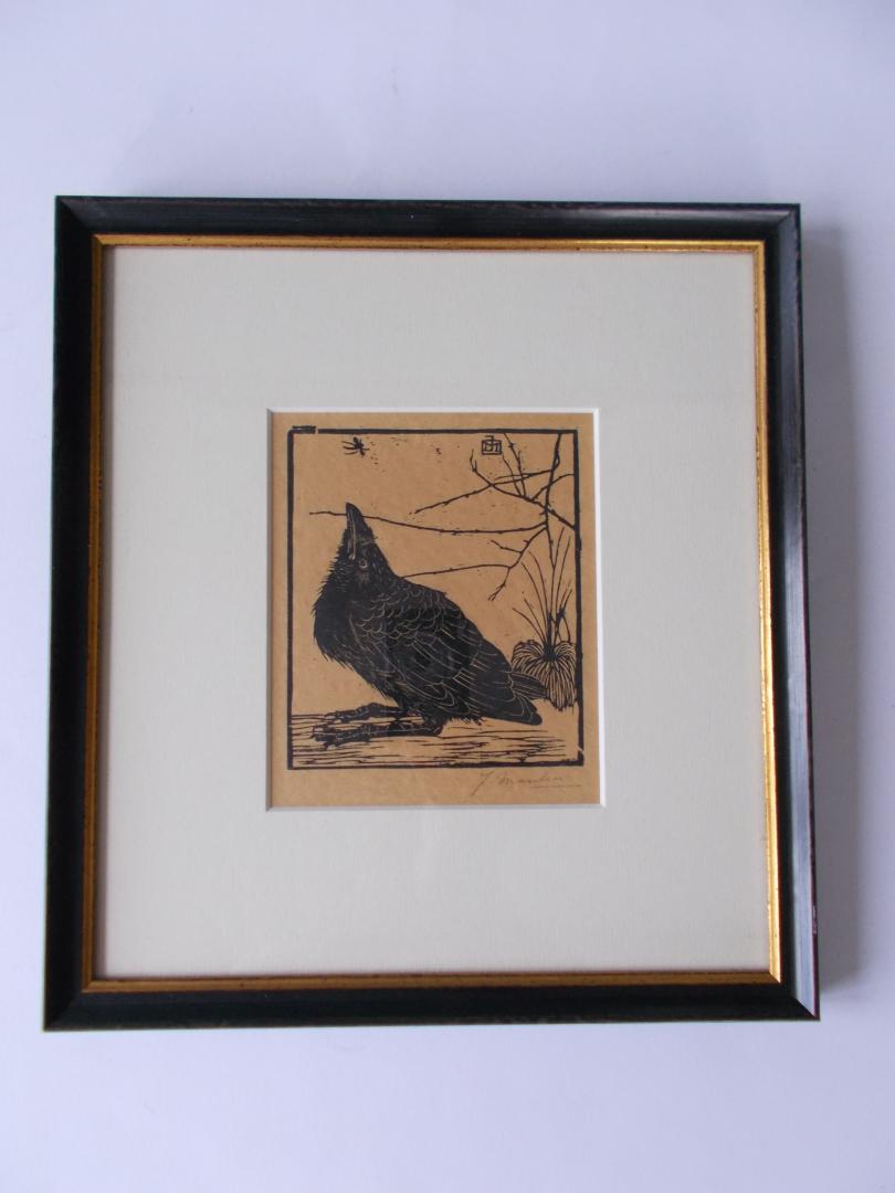 Mankes, Jan - JAN MANKES (1889 - 1920) - houtsnede Kraai omhoog kijkend naar mugje ( op dun Japans papier). / Jonge Kraai, omhoogkijkend naar mugje (wordt ook wel het 'zieke vogeltje' genoemd).