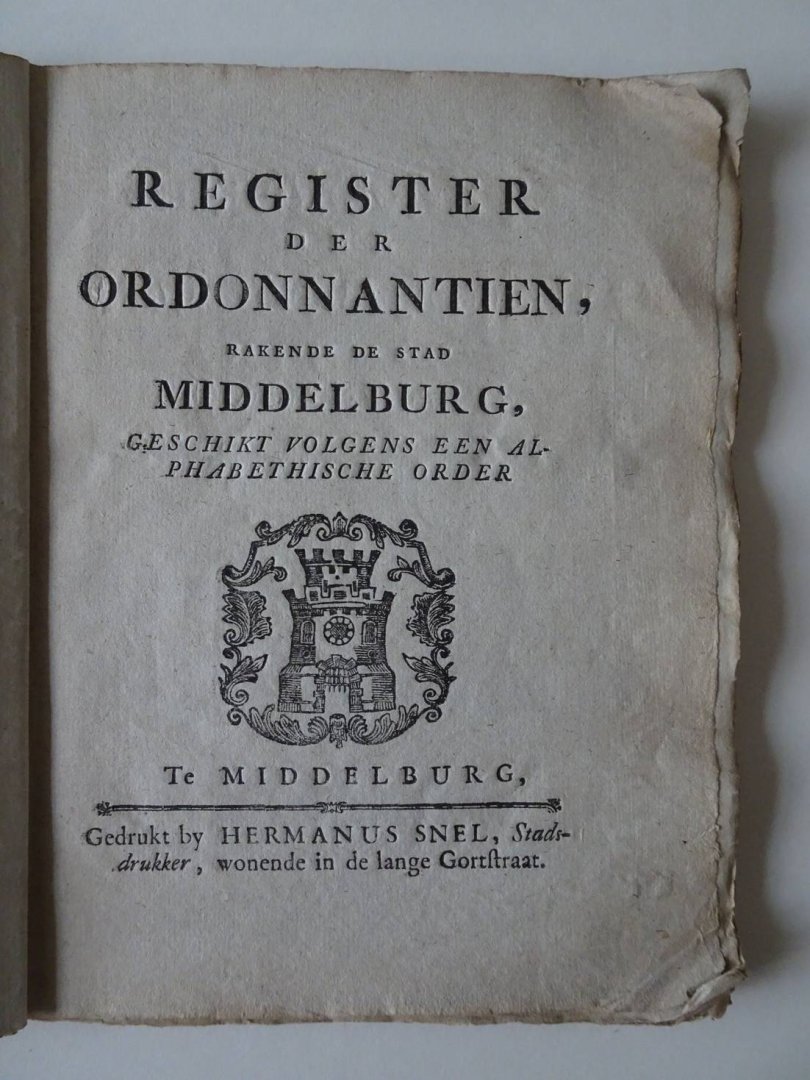 N.n.. - Register der ordonnantien rakende de stad Middelburg, geschikt volgens een alphabetische order.