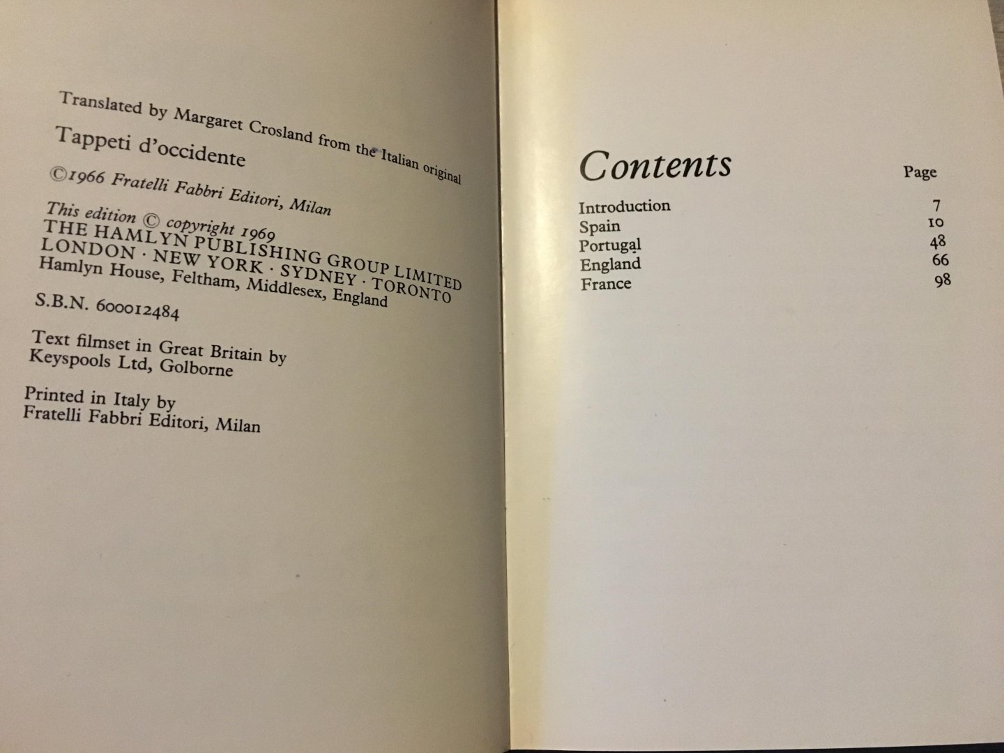 Michele Campana - European Carpets, 70 plates in full color