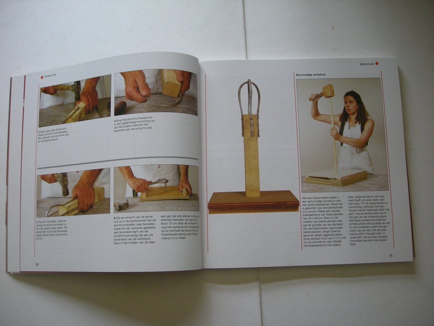 Plowman, John / Kamstra, K., vert. - Beeldhouwtechnieken. Een geillustreerde handleiding voor de traditionele en eigentijdse technieken (The Encyclopedia of Sculpting Techniques)