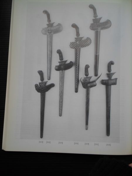 Catalogus Christie's - Indonesian Pictures, Watercolours, Drawings, Ceramics and Works of Art