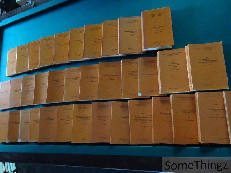 Coll. / Nederlandse Volkskundige Bibliografie. - Nederlandse Volkskundige Bibliografie. Systematische Registers op Tijdschriften, Reekswerken en Gelegenheidsuitgaven. [Doorlopende reeks van deel I tot en met XXX. Met 6 delen registers.]