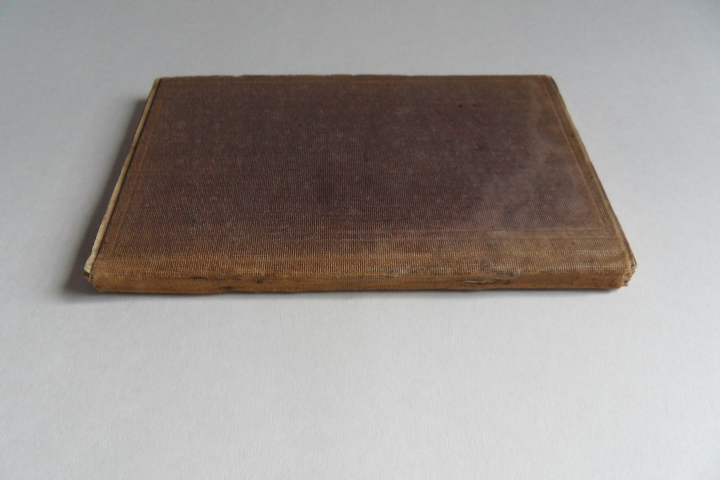 Montijn, J.W. (bijeenverzameld door). - Beteekenis en Afleiding van Eigennamen.