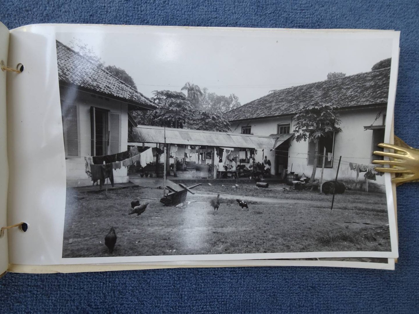 Service Netherlands Indies Government Information, Film and Photo Unit. - Subject: 10th Battalion. In Batavia's Centre, are situated some military barracks. Many native and Eurasian people fled from Indonesian extremist actions in the kampongs. Previous the Japs used it as an internment camp for men, some of whom ar...