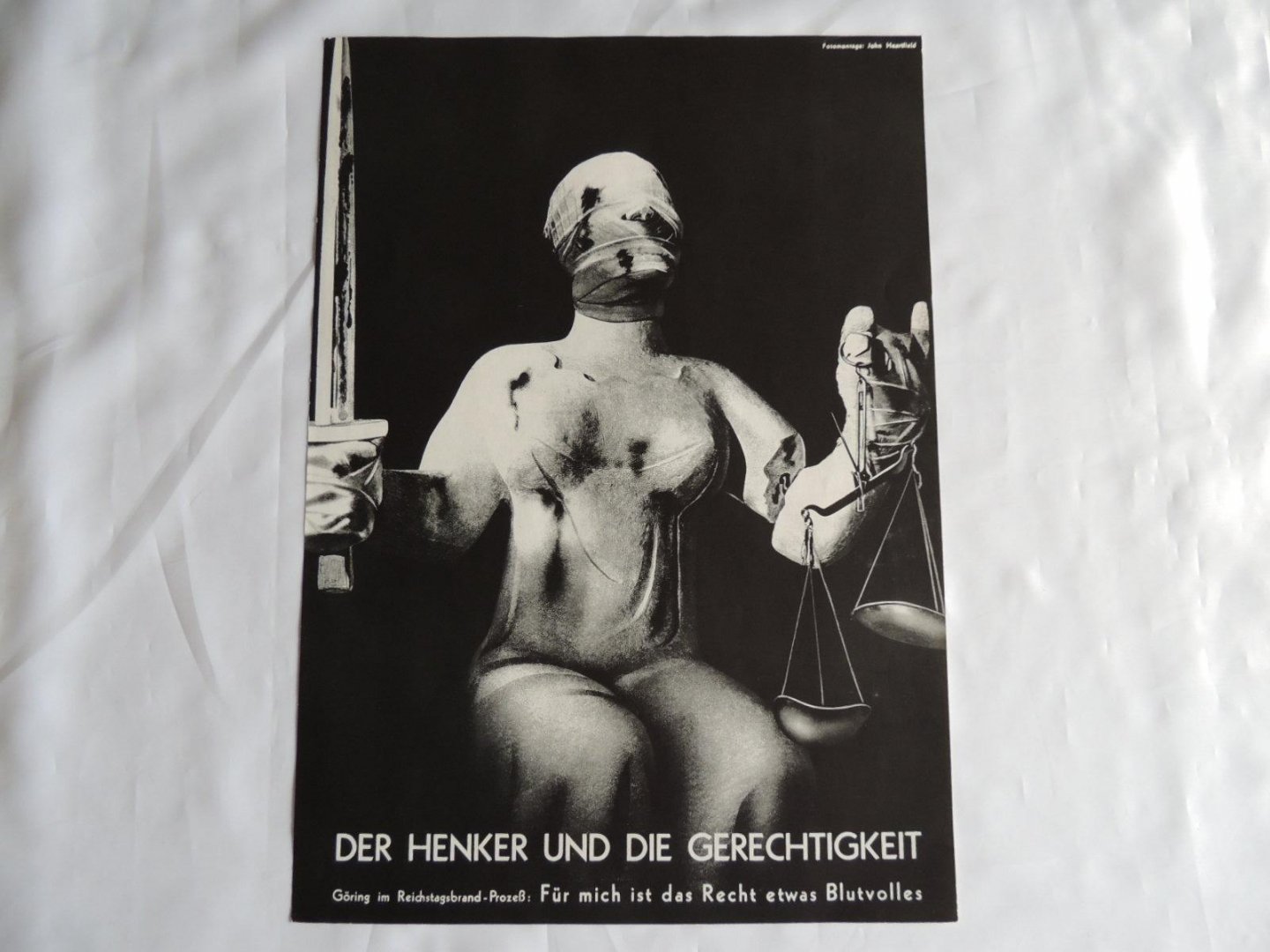 John Heartfield - John Heartfield  Plakate - Fotomontagen 8 : niemals wieder! - 1978