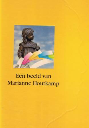 Doorn, Ad van . - Een beeld van Marianne Houtkamp.
