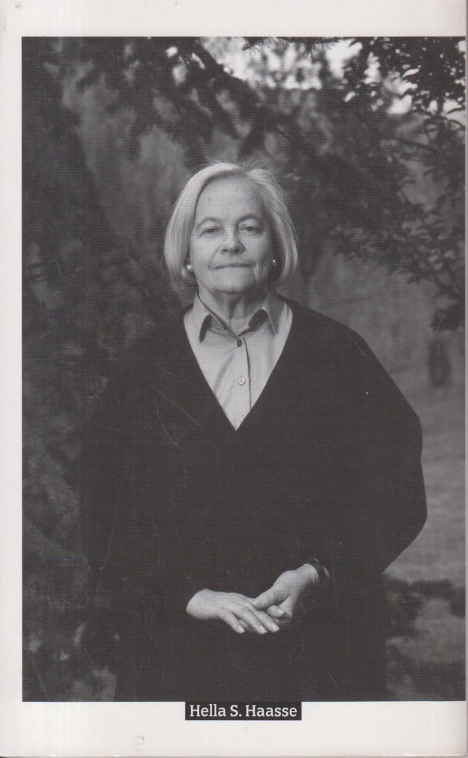 Haasse ( = H.S. van Leleyveld-Haasse (Batavia 2 February 1918 - Amsterdam 29 September 2011), Hélène "Hella" Serafia - Oeroeg - Met lofrede Willem Nijholt. Oeroeg Oeroeg was mijn vriend. Zo begint Hella S. Haasses beroemde prozadebuut dat in 1948 als Boekenweekgeschenk verscheen. Het boek beleefde zevenenveertig drukken en werd in elf talen vertaald.