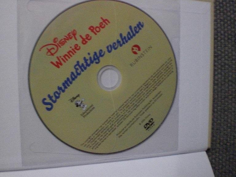 Smit, Peter - Disney's Winnie de Poeh / stormachtige verhalen Boekje en DVD