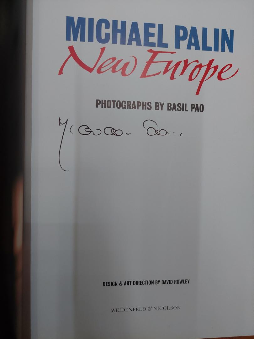 Palin, Michael [foto's Basil Pao] - New Europe GESIGNEERD / signed