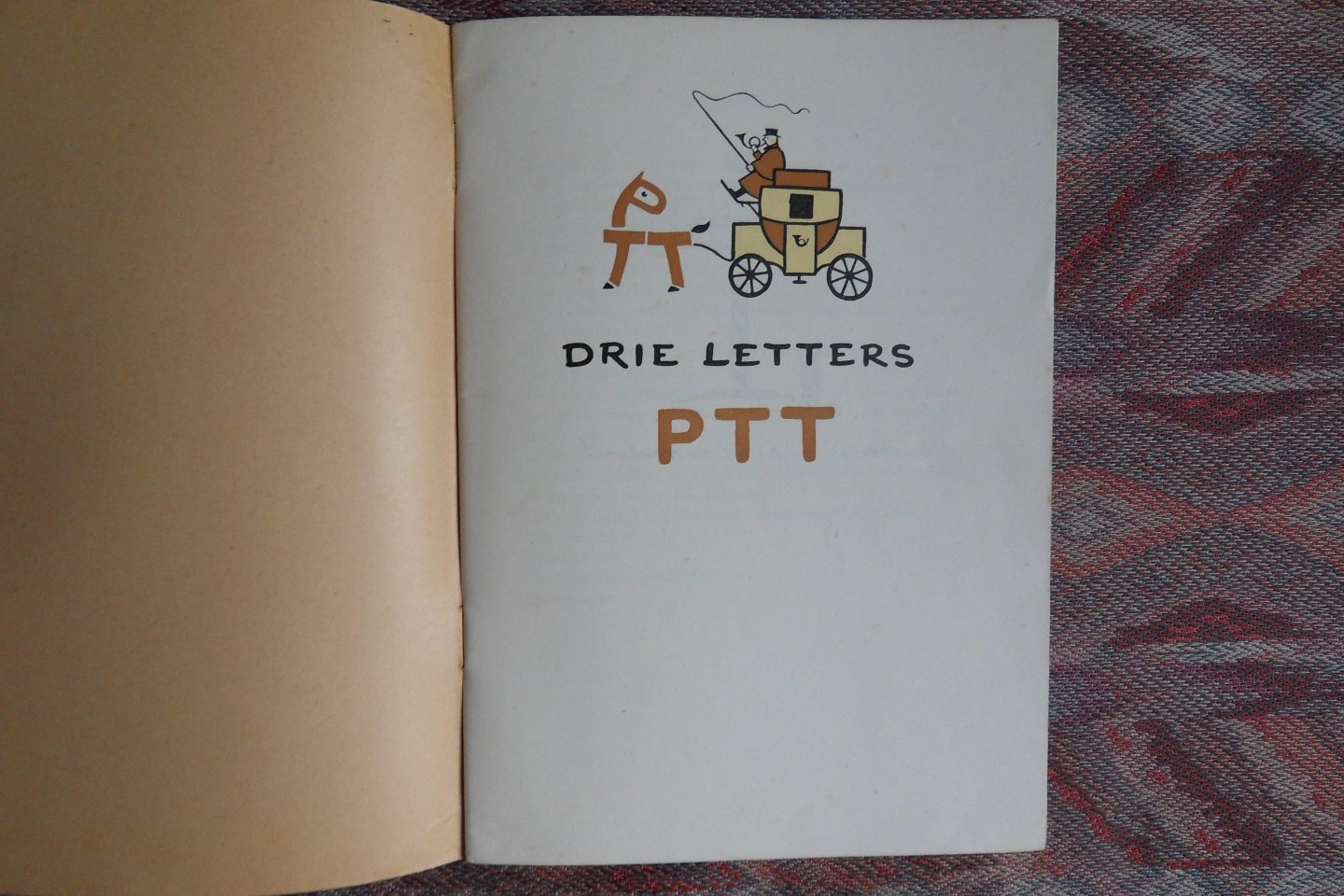 Ringelestein, dr. D.G.G. van; Roggeveen, Leonard. - Drie Letters PTT. - Met platen van Jo Spier. -[ !  de originele uitgave uit 1948 ].