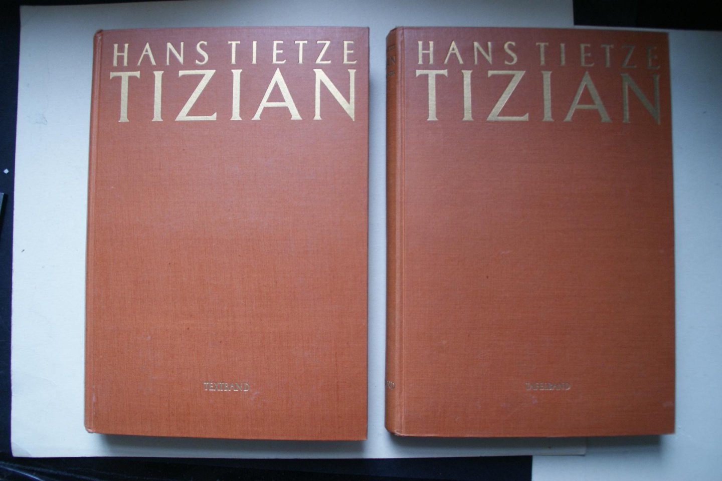 Hans Tietze - Compleet in 2 delen:  Tizian (Titiaan)   Leben Und Werk 2 Teile: Textband und Tafelband