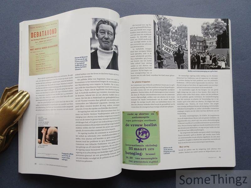 Trommelmans, Wim / Goris, Ria [medewerker] en Blancquaert, Lieve [ill.] - Vlaanderen vrijt! 50 jaar seks in Vlaanderen