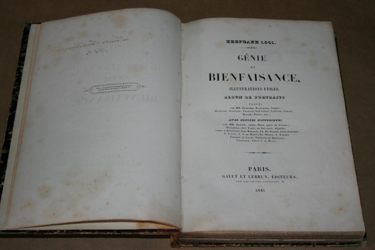  - Génie et Bienfaisance --  Album de Portraits  (o.a. Gutenberg, Buffon, Parmentier, Cuvier etc.)