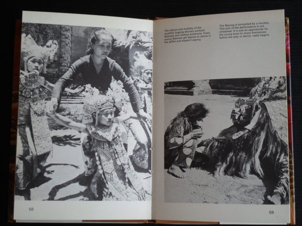 Hughes, Libby - Bali, The morning of the World