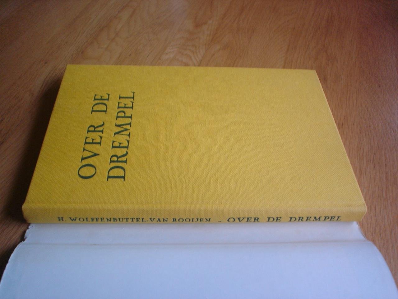 Wolffenbuttel van Rooijen H. - Over de drempel