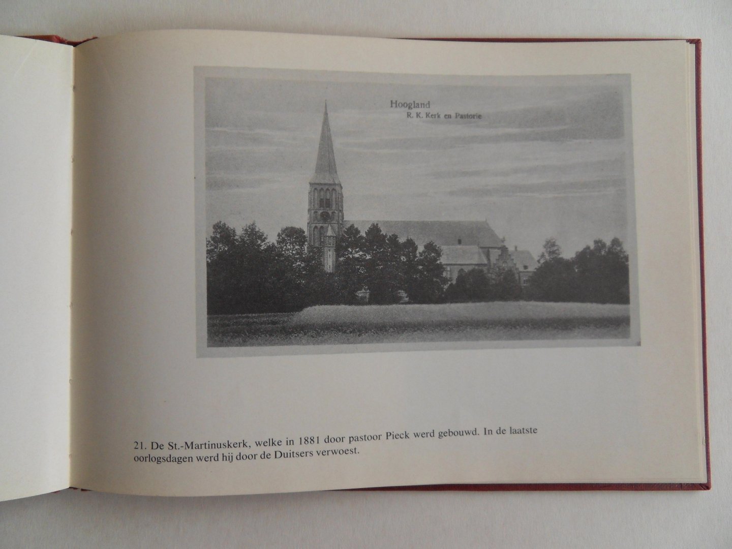 Kaas, J.G. - Hoogland in Oude Ansichten. - Waarin afbeeldingen van Hooglanderveen en Zevenhuizen.