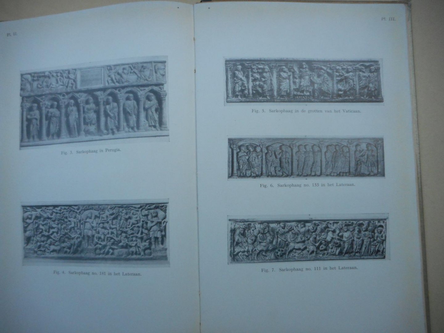 Loos-Dietz, E.P. de - Vroeg-Christelijke ivoren. Bijdrage tot de studie der stijlontwikkeling op den overgang van de vierde naar de vijfde eeuw.