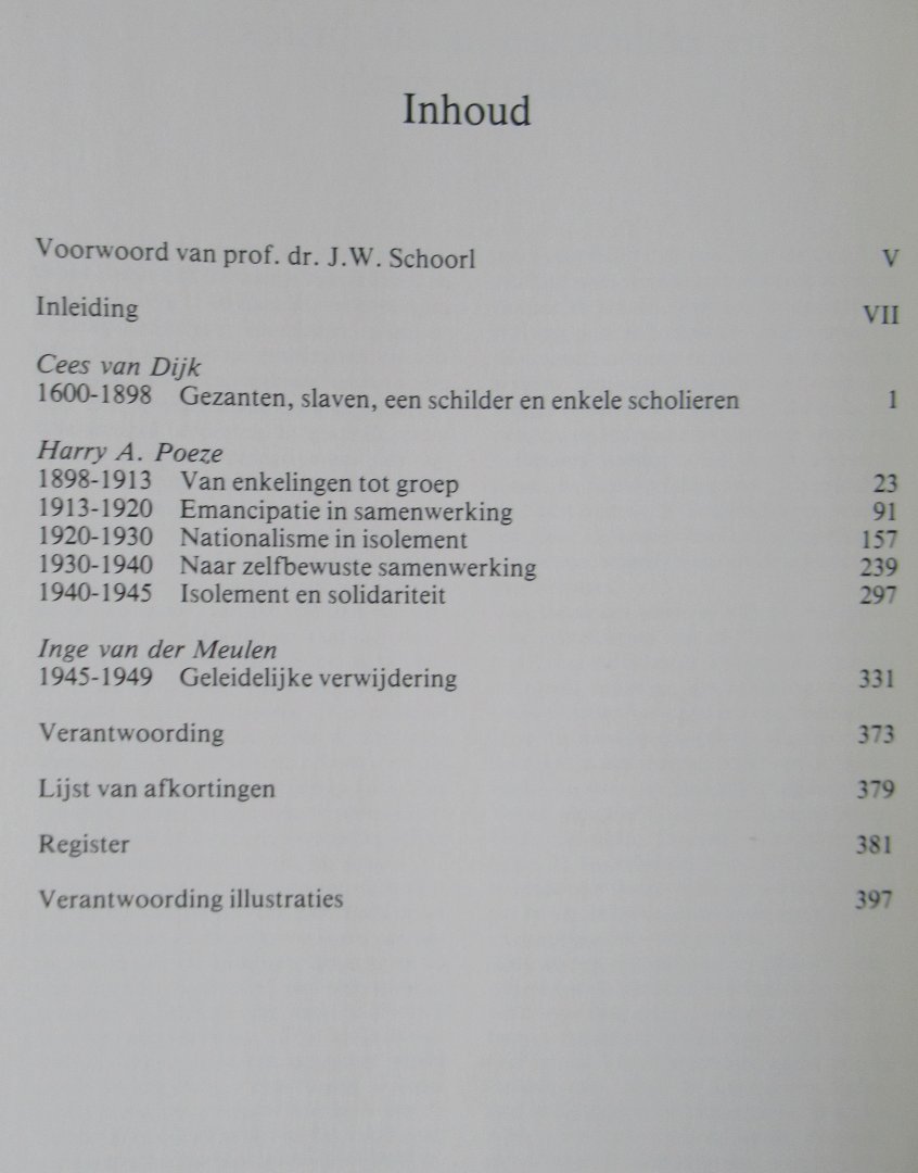 Poeze, Harry A - Dijk, Cees van - Meulen, Inge van der - In het land van de overheerser deel I (Indonesiërs in Nederland 1600-1950) en deel II (Antillianen en Surinamers in Nederland 1634/1667-1954)