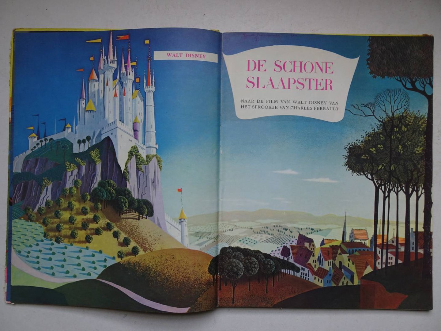 Disney, Walt. - De Schone Slaapster. Een Gouden "Margriet" Boek.