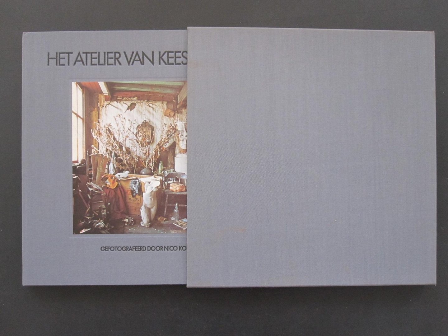 Peter Berger / Nico Koster (photography) - Het atelier van Kees Verwey (signed with etching)