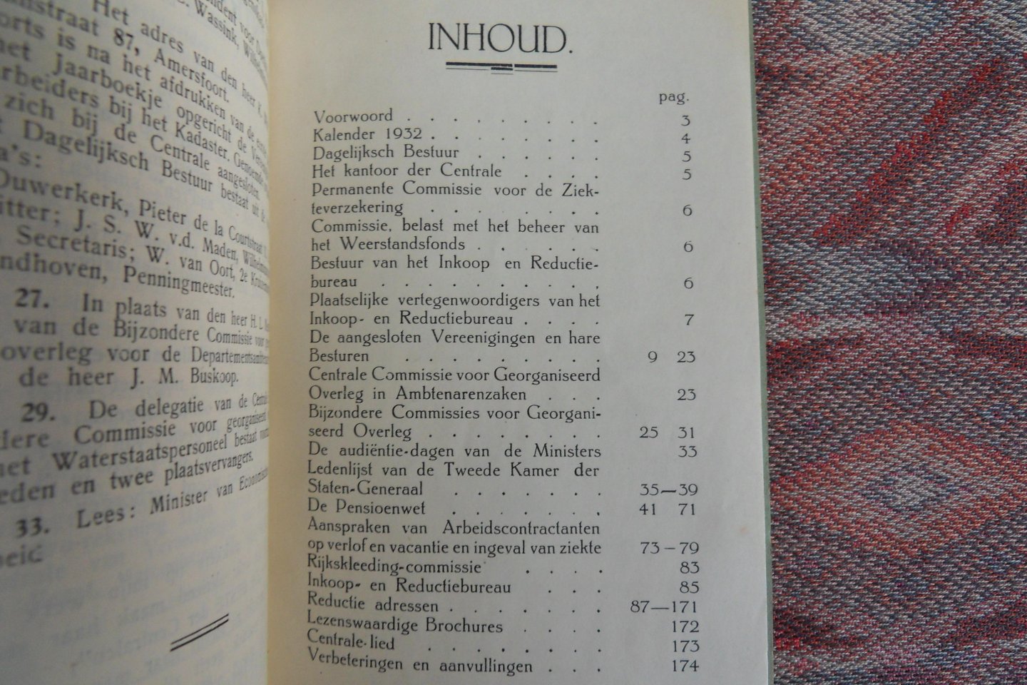 Perdok, F. (voorwoord van de voorzitter). - Jaarboekje van de Centrale van Vereenigingen van Personeel in `s Rijks dienst 1932.