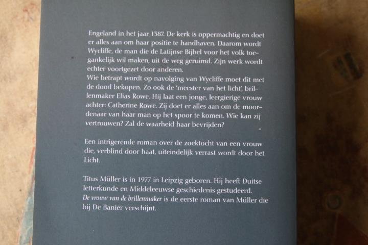 Müller, Titus - De vrouw van de brillenmaker