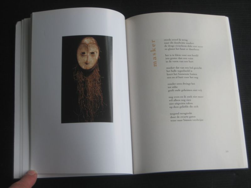 Dorp, Kathinka van - Lokroep, gedichten geïnspireerd op Afrikaanse kunst