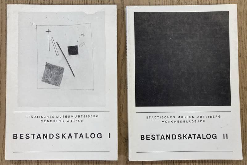 STÄDTISCHES MUSEUM ABTEIBERG MÖNCHENGLADBACH (HRSG) & KIMPEL, SABINE. - Bestandskatalog I (1) und II (2). 2 Bände . Band I : Gemälde, Skulpturen, Aquarelle, Zeichnungen. Vom Anfang des zwanzigsten Jahrhunderts bis zum Ende der fünfziger Jahre. Bestandskatalog II . Gemälde, Skulpturen, Objekte, Zeichnungen. Vom End...