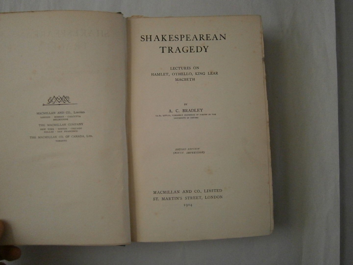 Shakespeare, W. - Shakespearean Tragedy, lectures on Hamlet, Othello, King Lear, MacBeth