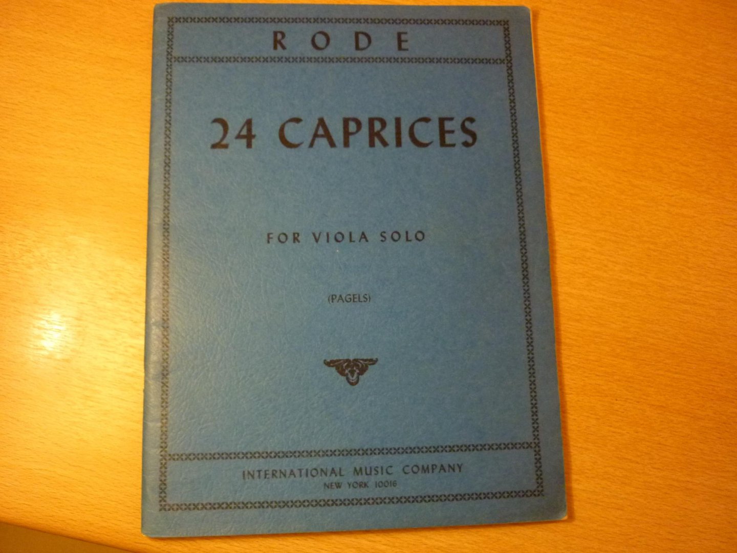Rode; Pierre (1774 - 1830) - 24 Caprices; for viola solo (Pagels)