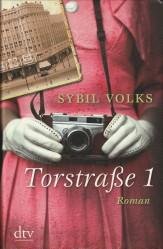 VOLKS, SYBIL - Torstraße 1. Roman