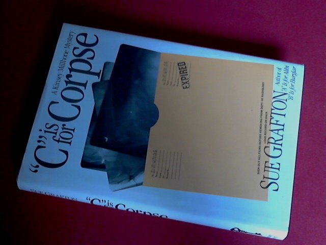 Grafton, Sue - C is for corpse
