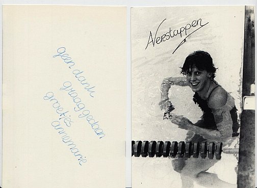 VERSTAPPEN, Annemarie - Twee gesigneerde fotokaarten in envelop.