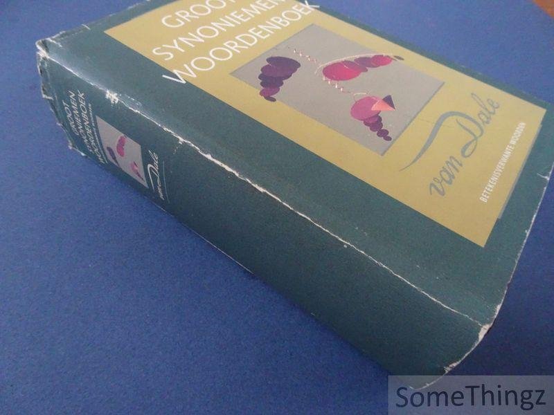 P.G.J. van Sterkenburg, M.C. van Dalen, M.J.M. Hooyman en M.E. Verburg. - Groot woordenboek van synoniemen en andere betekenisverwante woorden.